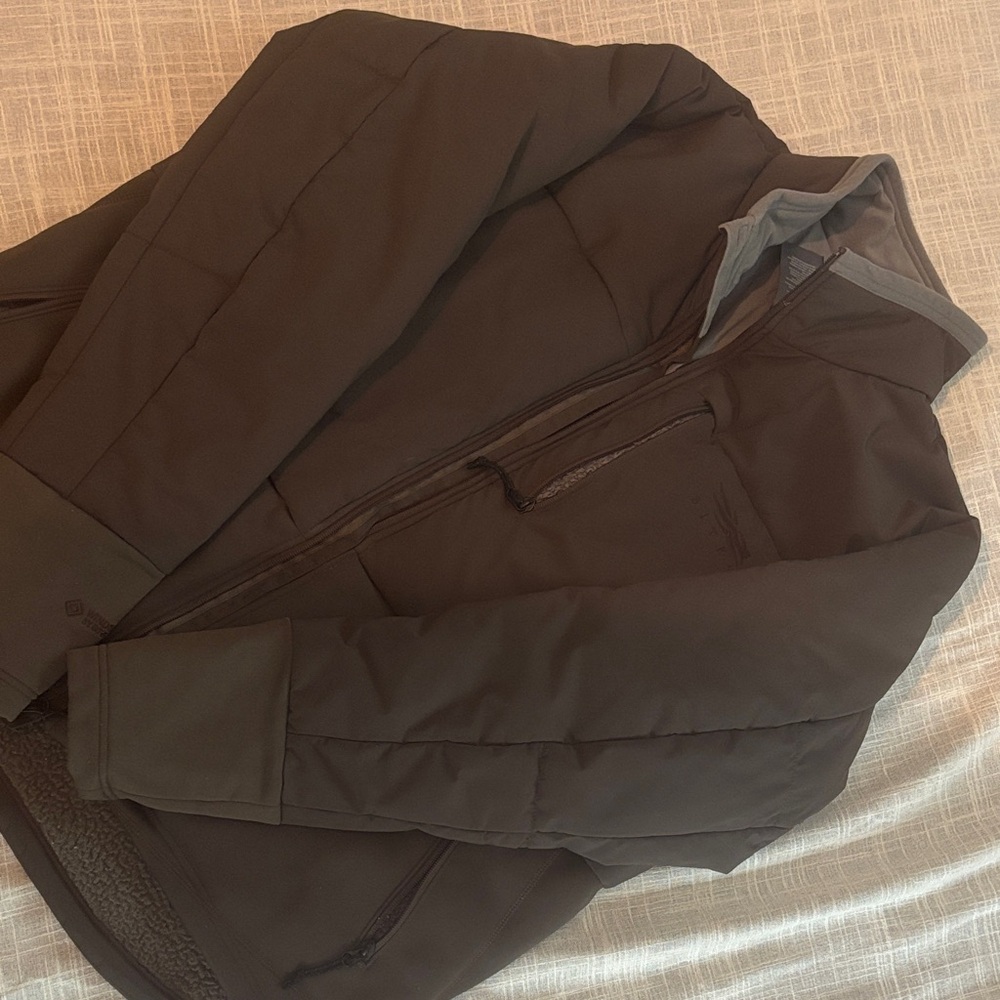 Duck Oven Jacket in Earth